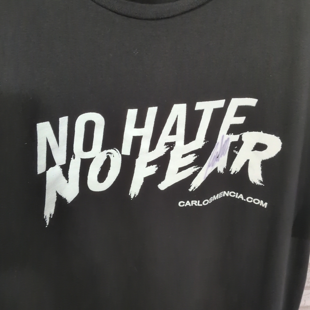No Hate No Fear Carlos Mencia Autographed Signed T-Shirt Black XL - Picture 2 of 5